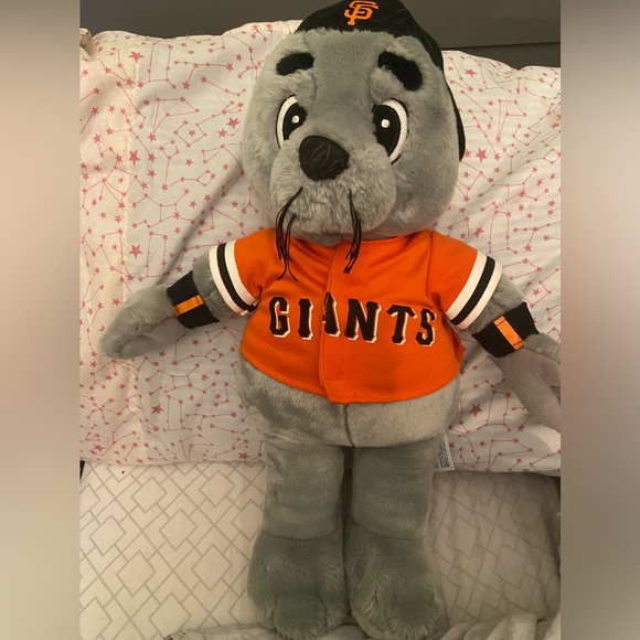 And all original Giants build the bear seal from St. Louis Galleria mall - Picture 1 of 6